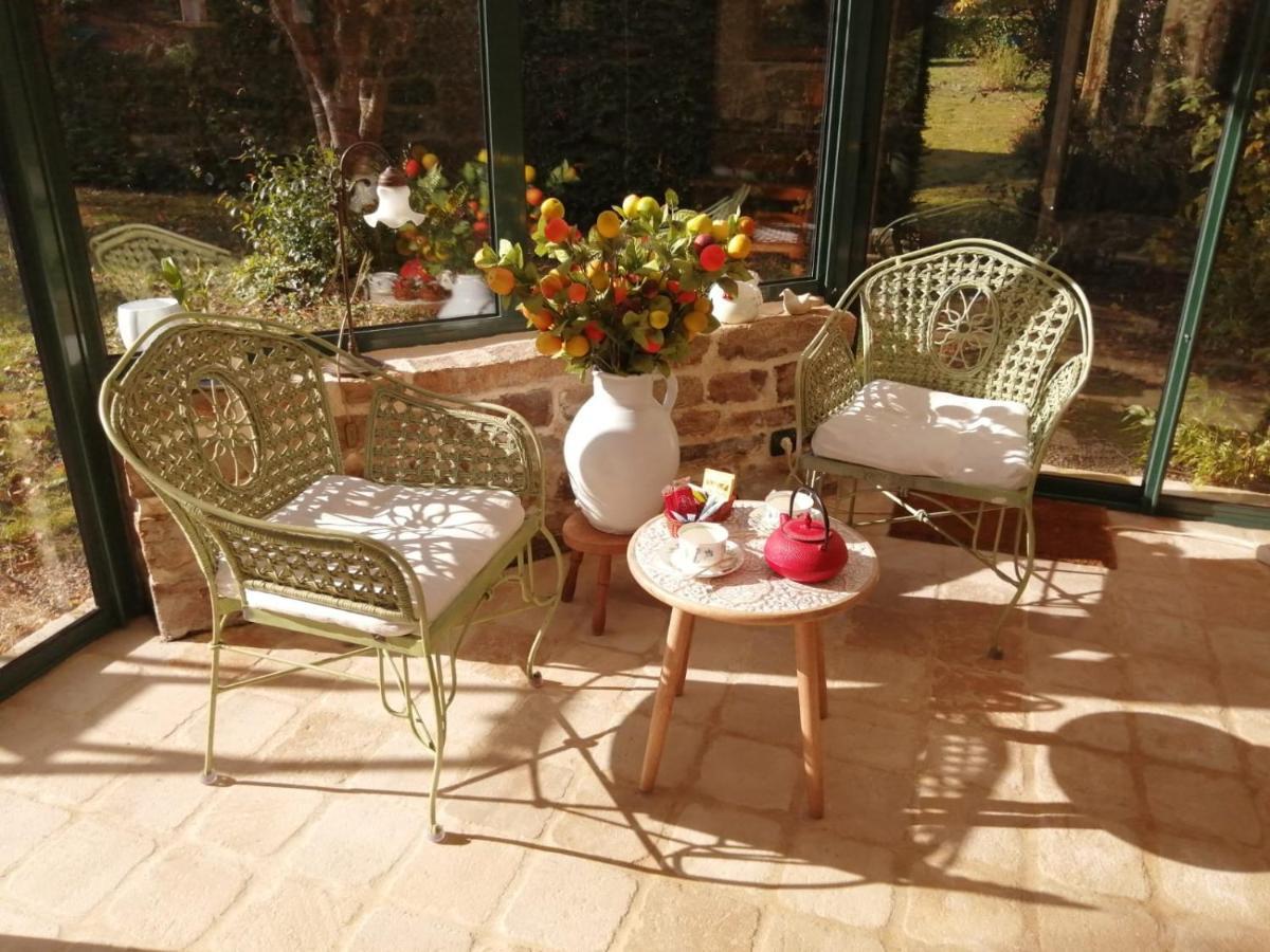 Bed and Breakfast Les Berges De La Planchette Yvignac-la-Tour Екстер'єр фото