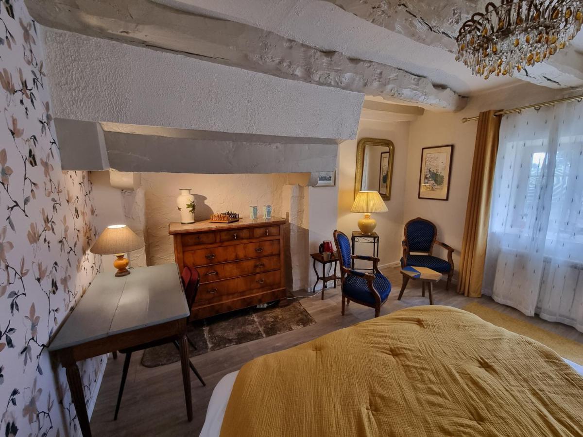 Bed and Breakfast Les Berges De La Planchette Yvignac-la-Tour Екстер'єр фото