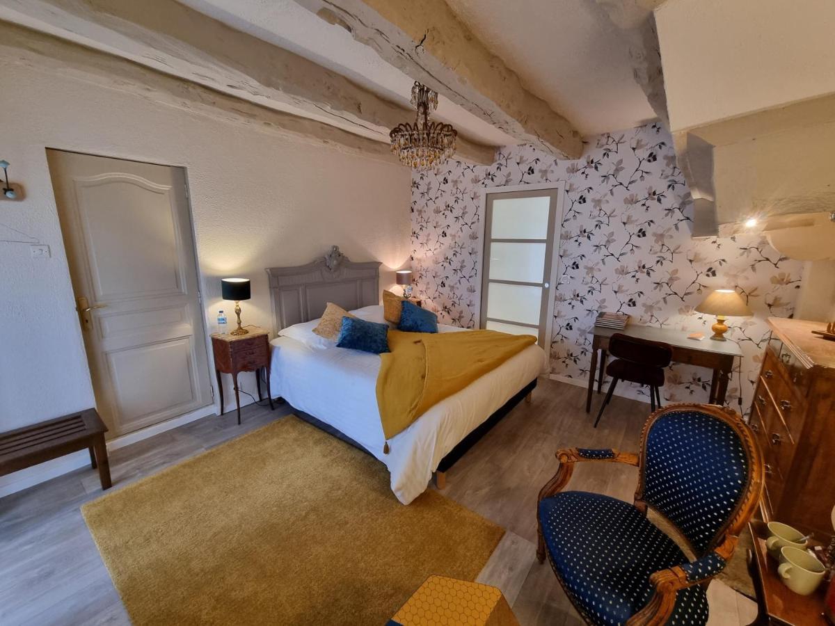 Bed and Breakfast Les Berges De La Planchette Yvignac-la-Tour Екстер'єр фото