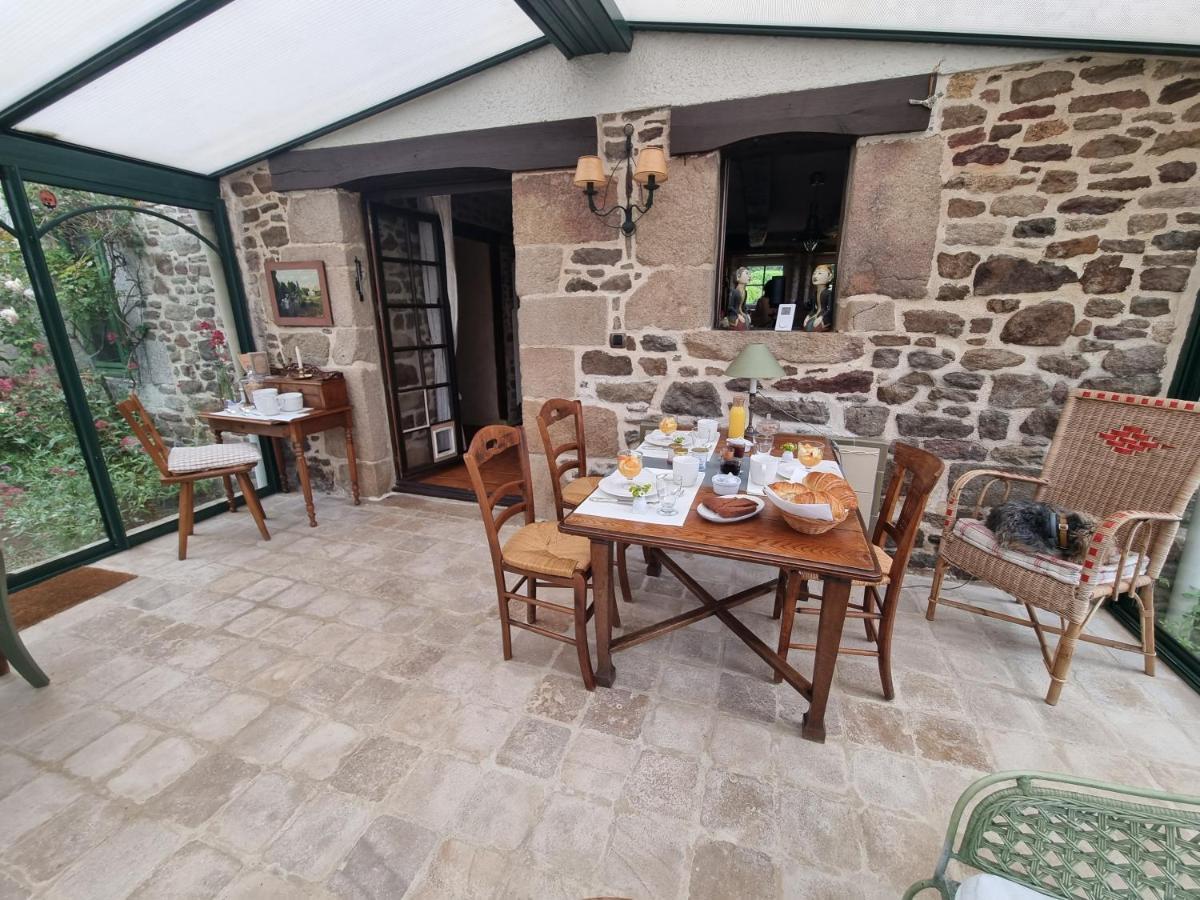 Bed and Breakfast Les Berges De La Planchette Yvignac-la-Tour Екстер'єр фото